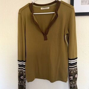 We The Free Green Long Sleeve Top with Patterned Sleeves
